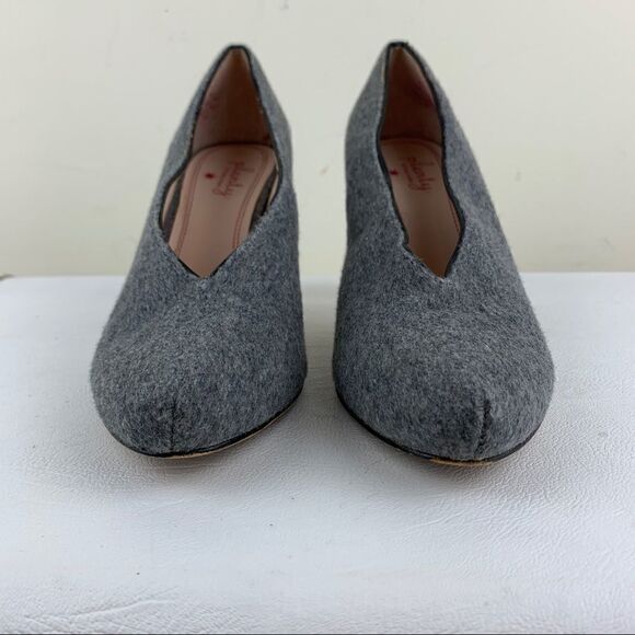 Anthropologie Plenty by Tracy Reese‎ Gray Flannel Heels Sz 6 Stiletto Heel - Picture 3 of 15
